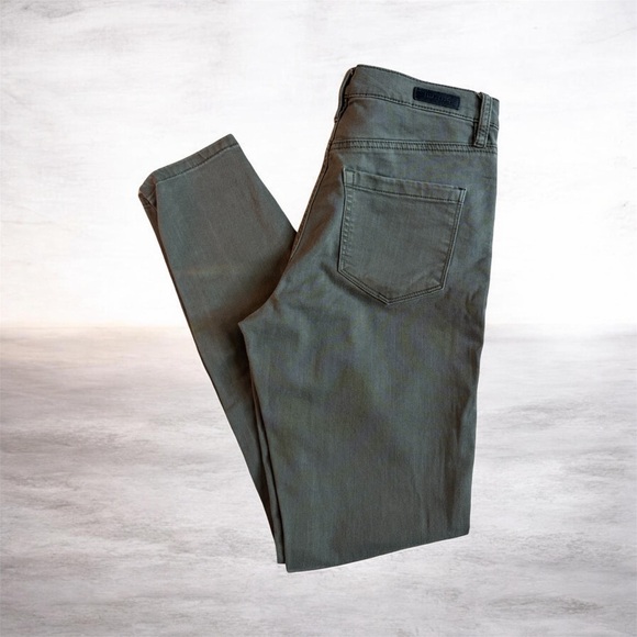 BlankNYC Sage Green Khaki Jeans - Picture 2 of 6